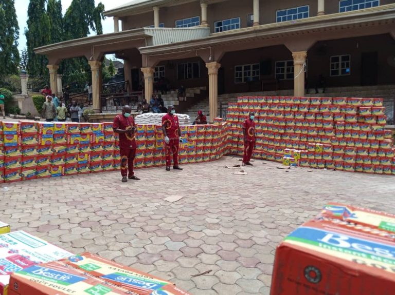 Senator Stella Oduah Shares Food Items In Anambra 17