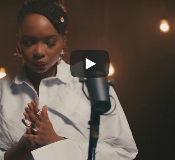 [Video] Yemi Alade – Criminal In Agbada (Live Session) 2