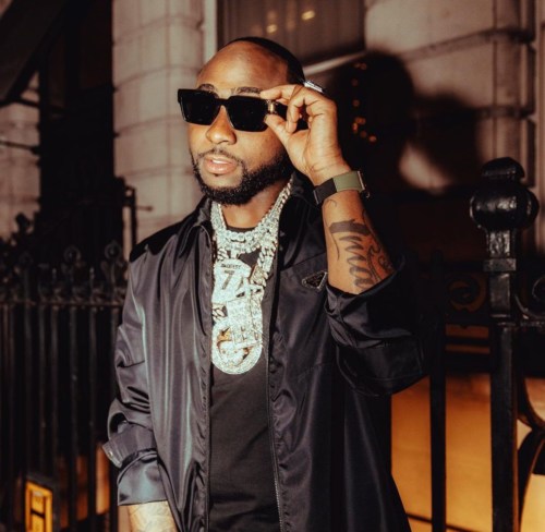 “This Nigga Is Disrespecting My Late Mother From The House My Father Gave Him!” – Davido Drags His Cousin, Dele After He Retaliated 18