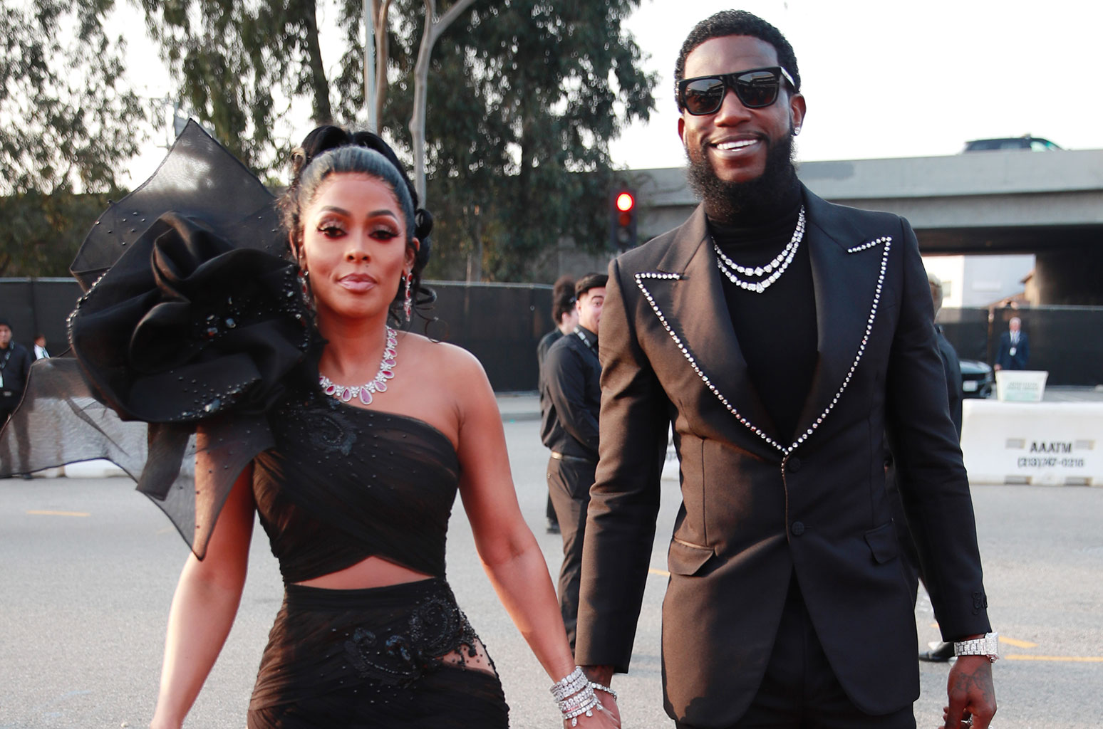 Gucci Mane Gifts Wife, Keyshia Ka’oir #413 Million Cash On Birthday 2