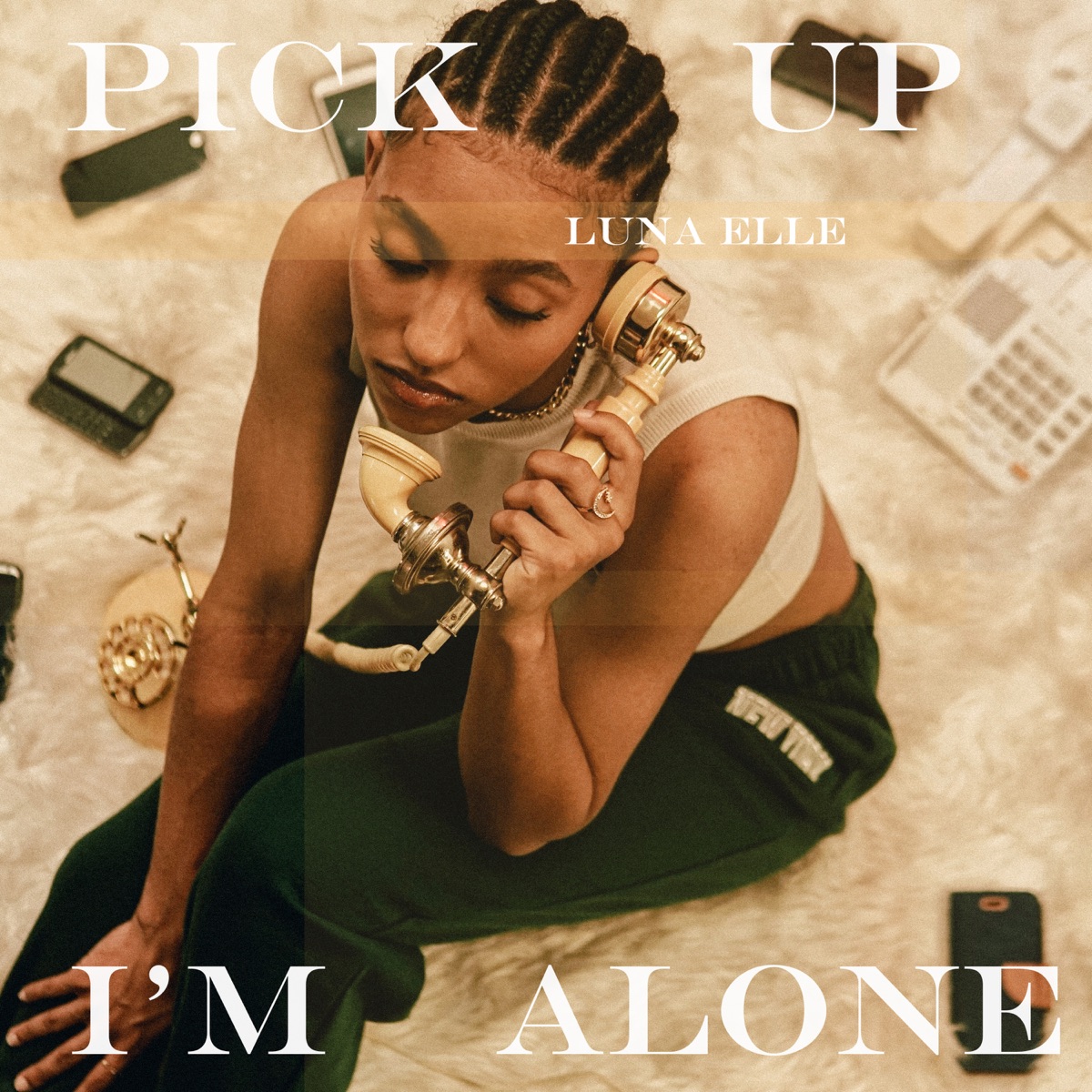 Luna Elle – Pick Up I’m Alone 2